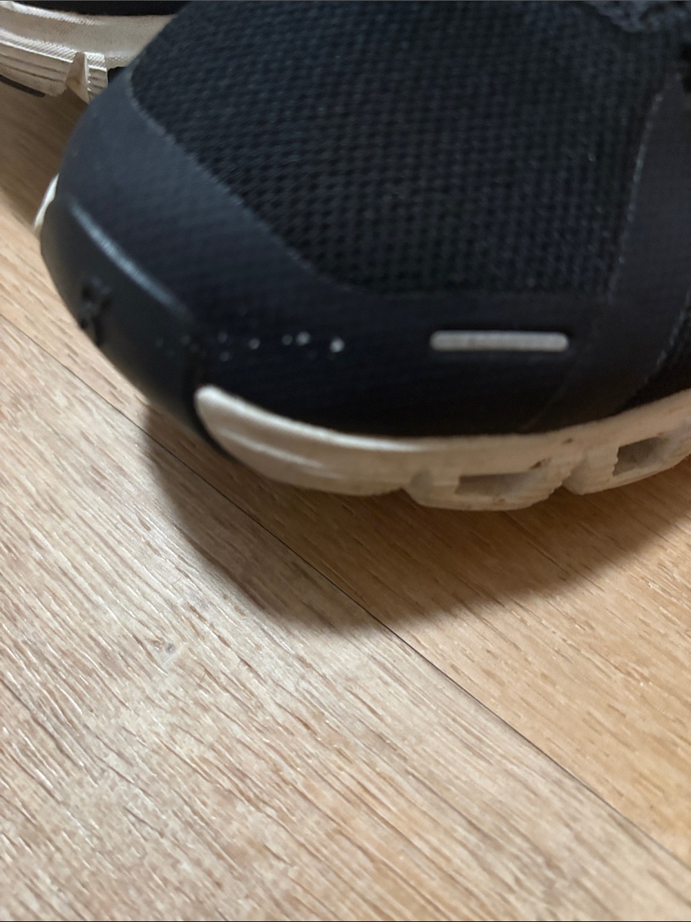On Running Cloud 6 Black/White Womans 8.5 Athletic Shoe Sneaker - Picture 8 of 8